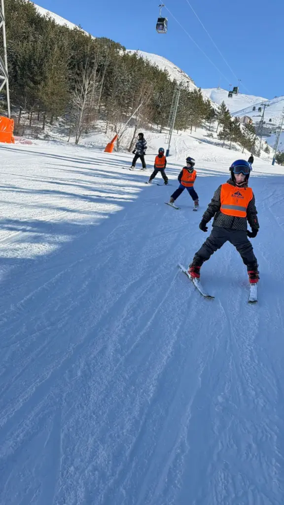 Uludağ'da Çocuklar İçin Unutulmaz Bir Kayak Deneyimi